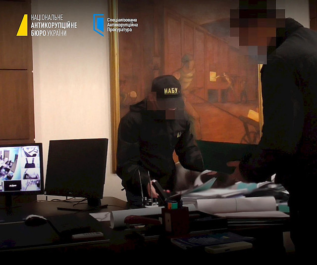 Фото новости: СБУ та НАБУ викрили конвертаційний центр з оборотом 15 млрд грн за участю колишніх посадовців ДПС Свежие новости: СБУ та НАБУ викрили конвертаційний центр з оборотом 15 млрд грн за участю колишніх посадовців ДПС