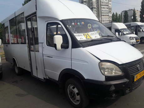 Свежие новости: В Николаеве маршрутчик решил «проучить» пассажиров: пожилая женщина выпала из салона