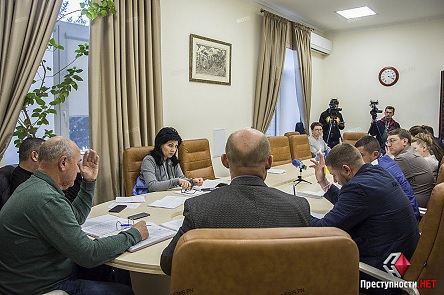 Свежие новости: В Николаеве в одной из квартир аварийного дома обвалился потолок - пенсионерка от испуга получила инсульт и умерла