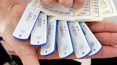 Свежие новости: В Израиле людям раздадут миллионы бесплатных тестов на COVID-19