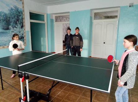 Свежие новости: У Володимирівській загальноосвітній школі-інтернаті з’явився сучасний спортінвентар для гри в настільний теніс