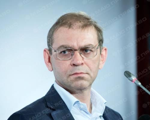 Фото новости: СМИ показали, в какой роскоши живет  Свежие новости: СМИ показали, в какой роскоши живет