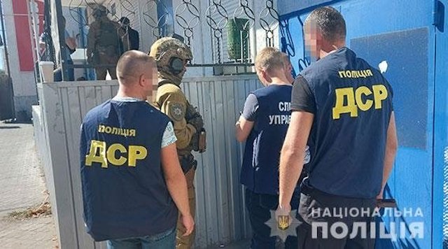 Фото новости: В Вознесенске задержали банду рэкетиров Свежие новости: В Вознесенске задержали банду рэкетиров