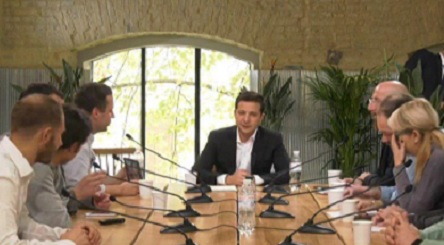 Свежие новости: Зеленский: Ошибка Порошенко в том, что он думает, что станет лидером нового Майдана, но кровопролития не будет