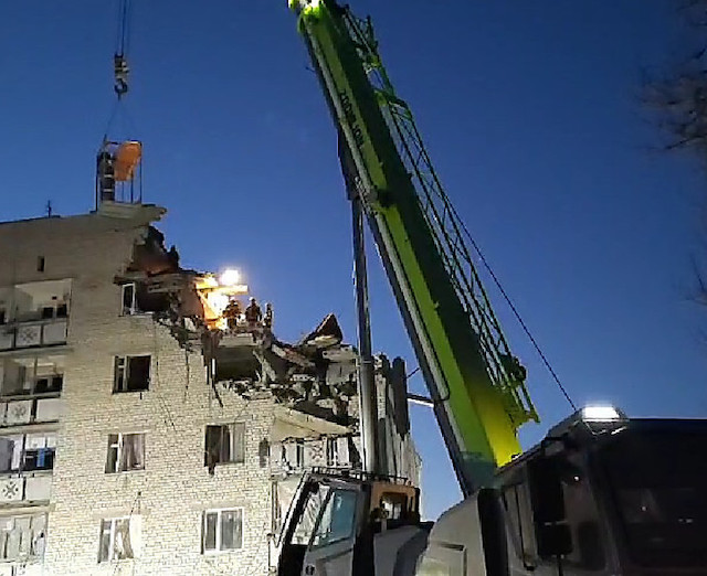 Свежие новости: Взрыв газа в Новой Одессе: Спасатели достали из-под завалов женщину, она погибла