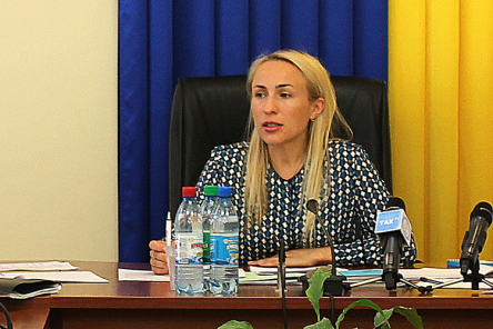 Свежие новости: Москаленко через сессию облсовета хочет пожаловаться Зеленскому о том, что Стадник не выполняет составленное ею решение по бюджету