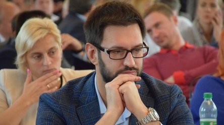 Свежие новости: 5 млн «налички» и отсутствие квартиры: е-декларация нардепа Макарьяна