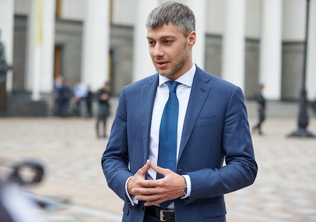 Свежие новости: Надоело смотреть на то, как депутаты во главе с мэром нарушают регламент городского совета, - Ильюк