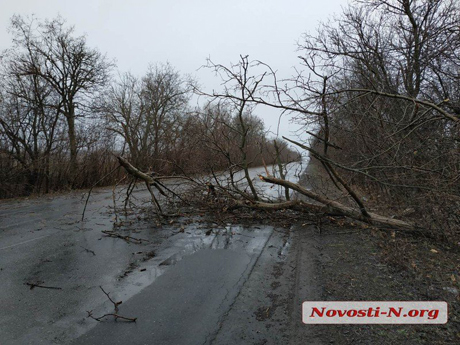 Свежие новости: На Первомайск обрушился град и дождь со штормовым ветром