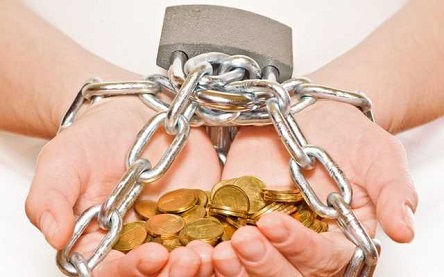 Свежие новости: Должников за отопление и воду смогут лишить автомобиля или квартиры и запретить выезд за границу