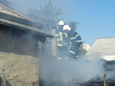 Свежие новости: В Николаеве из-за короткого замыкания загорелась хозпостройка