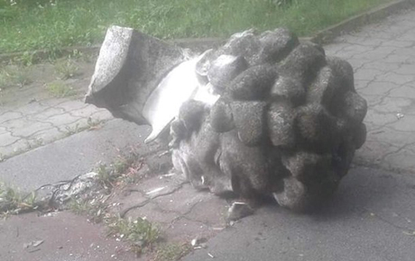 Свежие новости: Во Львовской области уничтожили памятник Пушкину