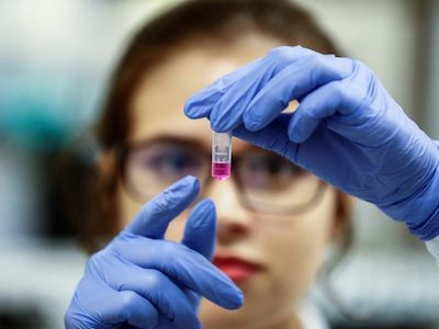 Фото новости: Украинцев начнут прививать китайской вакциной с 13 апреля Свежие новости: Украинцев начнут прививать китайской вакциной с 13 апреля