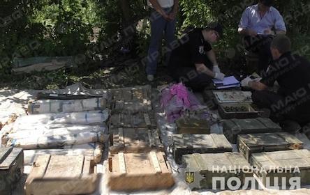 Свежие новости: На Рівненщині виявлено великий схрон боєприпасів