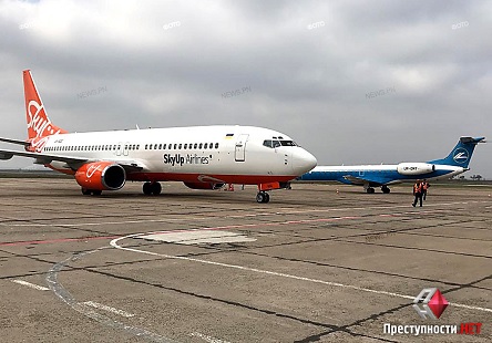 Свежие новости: Николаевский аэропорт сегодня принял три самолета – помимо египетского рейса, чартеры с игроками БК «Днепр» и Коломойским