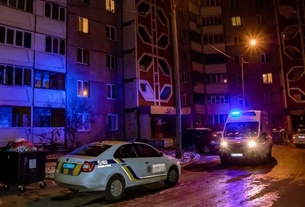 Свежие новости: ВИДЕО: В Киеве женщина упала с балкона на 13 этаже