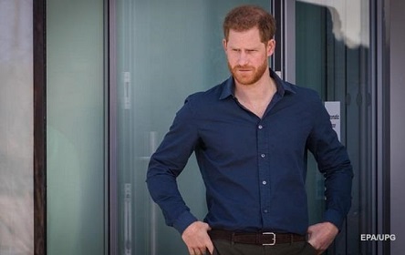 Фото новости: Принц Гарри отказался от королевской фамилии - СМИ Свежие новости: Принц Гарри отказался от королевской фамилии - СМИ