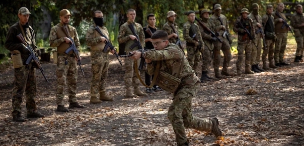 Фото новости: Мобілізація ледве покриває втрати України, не вистачає людей, - екс-командир роти  Свежие новости: Мобілізація ледве покриває втрати України, не вистачає людей, - екс-командир роти