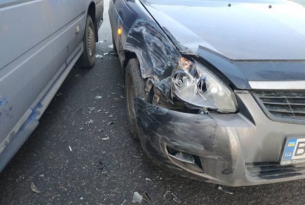 Свежие новости: ДТП  в Николаеве: столкнулись микроавтобус «Фольксваген» и «Лада Приора»