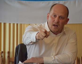 Свежие новости: ВИДЕО: В Николаеве нардеп Каплин призвал пенсионеров-силовиков действовать по «армянскому сценарию»