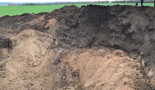 Свежие новости: На Николаевщине продолжают разрушать скифский курган – полицию обвиняют в бездействии