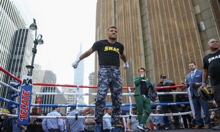 Свежие новости: Штраф в $1 миллион за лишние полкило хотели вписать в контракт боксеру Деревянченко