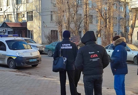 Фото новости: В Николаеве задержан житель при попытке дать взятку следователю Свежие новости: В Николаеве задержан житель при попытке дать взятку следователю