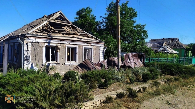 Свежие новости: Ракетний удар по Березнегуватому: зруйновано вісім будинків, двоє людей опинилися під завалами