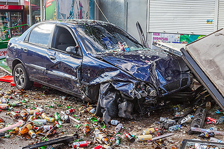 Свежие новости: В Днепре пьяный водитель спровоцировал ДТП и снес торговый киоск, есть пострадавшие