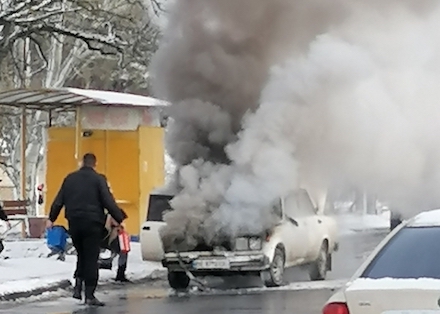 Свежие новости: В Николаеве на дороге загорелся автомобиль