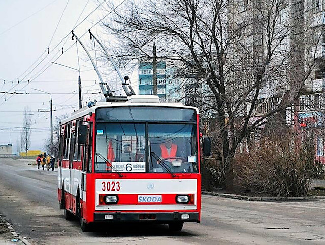 Свежие новости: В Николаеве троллейбус переехал женщине ногу – в полиции открыли уголовное производство