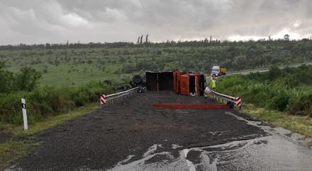 Свежие новости: В Вознесенском районе перевернулся автомобиль с грузом