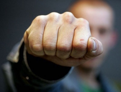 Свежие новости: В Южноукраинске мужчина ранил ножом директора бара и избил женщину