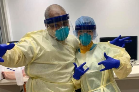 Свежие новости: Коронавирус в Нью-Йорке: медики надевали мусорные пакеты из-за нехватки спецодежды