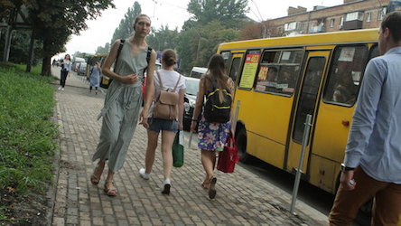 Свежие новости: В Киеве трое вооруженных мужчин пытались захватить маршрутку