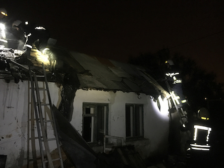 Свежие новости: Николаев: пожарные ликвидировали пожар кровли частного жилого дома