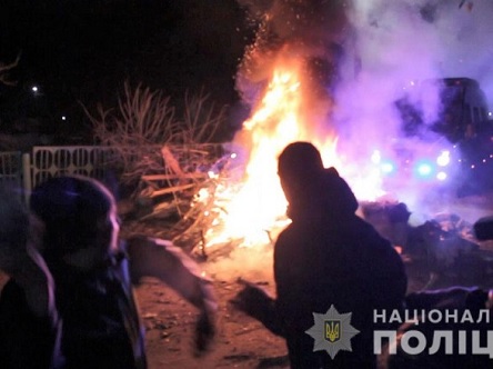 Фото новости: Столкновения в Новых Санжарах: уже открыто пять уголовных производств Свежие новости: Столкновения в Новых Санжарах: уже открыто пять уголовных производств