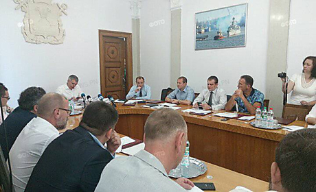 Свежие новости: После долгого обсуждения исполком Николаевского горсовета не поддержал повышение тарифа на проезд в «маршрутках»