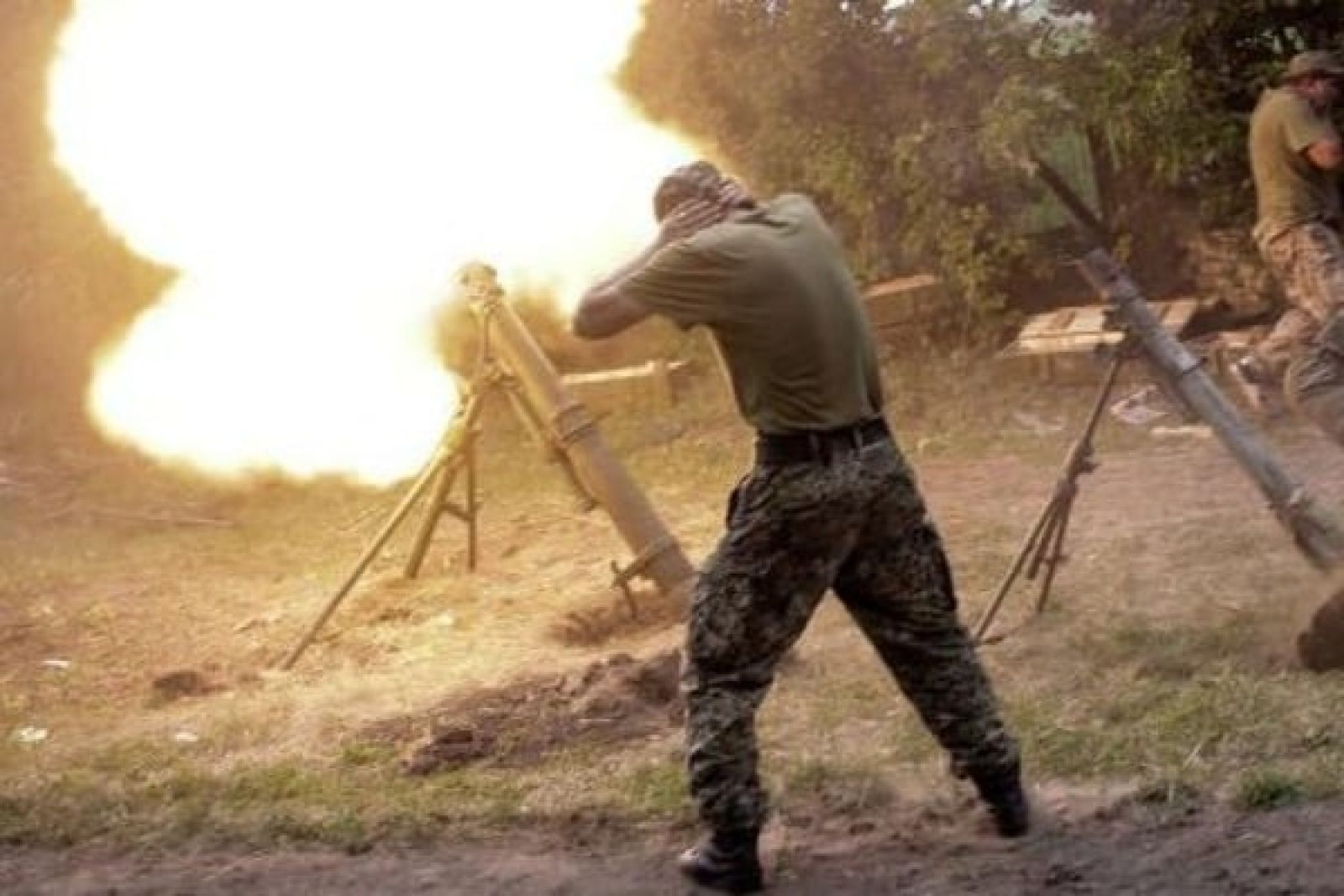 Свежие новости: На Донбассе ранены трое украинских военнослужащих