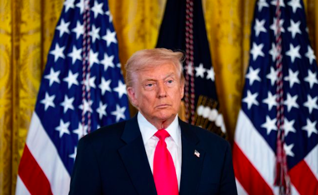 Свежие новости: Трамп втретє за тиждень анонсував 