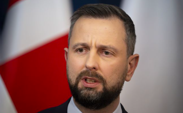 Свежие новости: Придатні до служби українці мають повернутись на Батьківщину, - міністр оборони Польщі