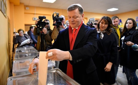 Свежие новости: Ляшко выписали админпротокол за демонстрацию бюллетеня со своим голосом