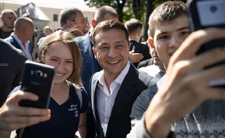 Свежие новости: Підтримка Зеленського б’є рекорди: з'явився новий рейтинг