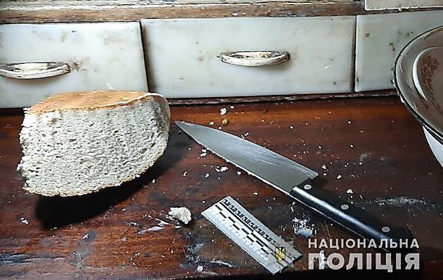 Свежие новости: Жительница Николаевщины во время ссоры ранила ножом своего мужа – он в тяжелом состоянии в больнице