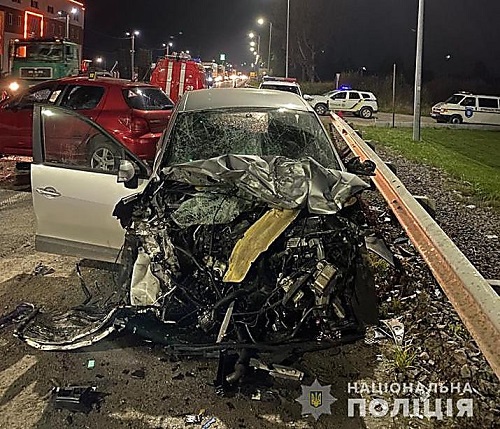 Свежие новости: Во Львовской области водитель вылетел на встречную полосу и спровоцировал ДТП с тремя погибшими