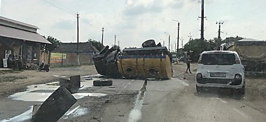 Свежие новости: В пгт.Александровка молоковоз врезался в фуру