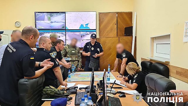Фото новости: Полиция продолжает учения на Николаевщине и проводит спецоперацию Свежие новости: Полиция продолжает учения на Николаевщине и проводит спецоперацию