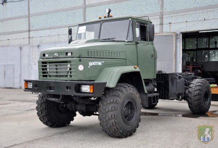 Свежие новости: Южно-українські авторемонтники передали військовим черговий відремонтований автомобіль