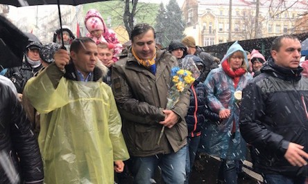 Свежие новости: Протесты под Верховной Радой переросли в марш возмущенных