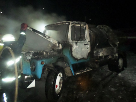 Свежие новости: На Николаевщине в гараже горел грузовик «ГАЗ»